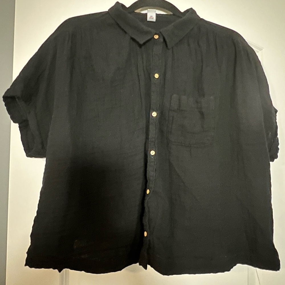 Old Navy Black Casual Button Down Shirt